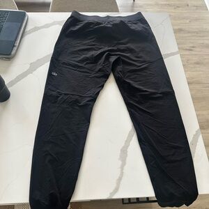 ALO Yoga Men's Coop Black Pants